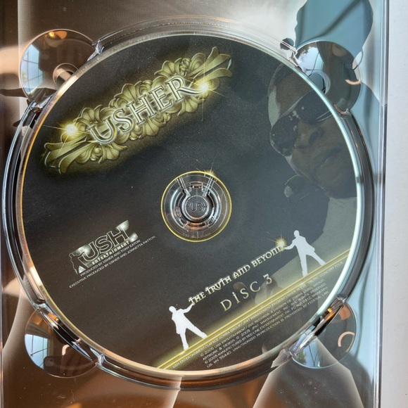 Usher Truth Tour Behind the Truth three DVD disc in case - Picture 5 of 5